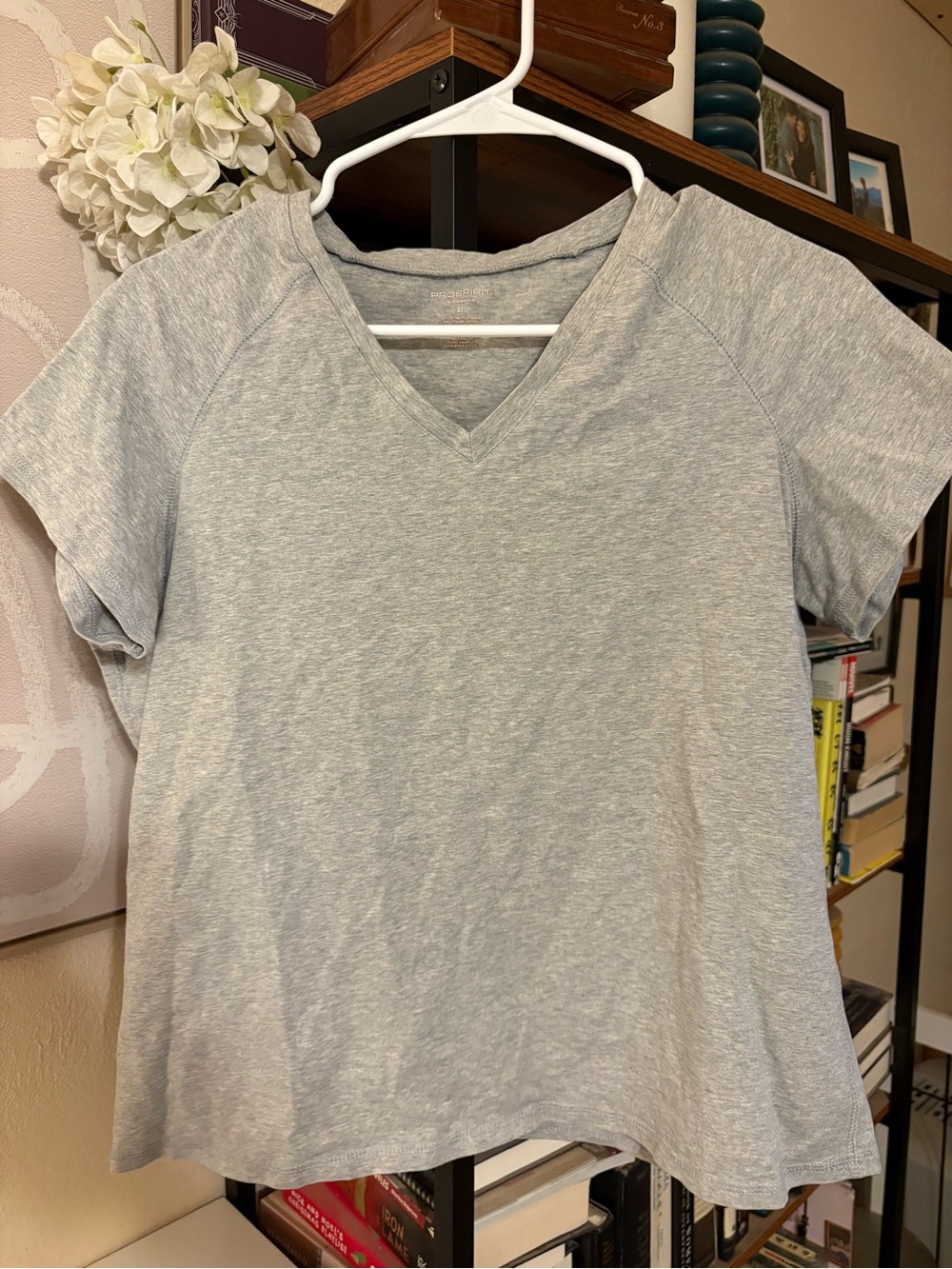 Prospirit Light Heather Gray V-Neck Short Sleeve Tee